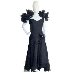 Vintage 1980s Organza‎ Ruffled Prom Gown Formal Dress Goth Hi-Low Party